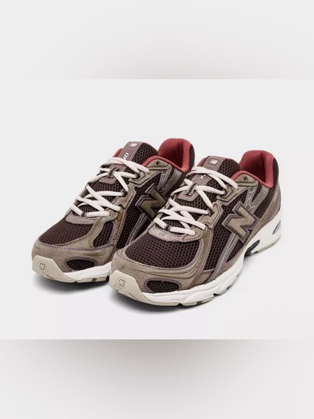 New Balance 740